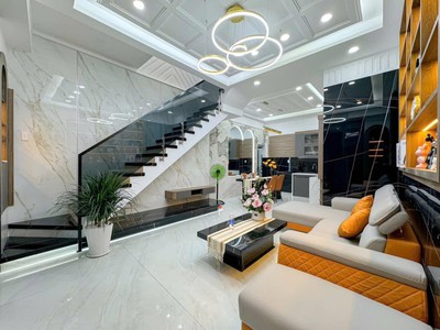 Bán nhà Siêu phẩm 4 phòng ngủ Trần Xuân Soạn, Phường Tân Hưng, Quận 7.      Phường gần Trung tâm SG 2