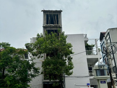 Cần bán 30m2 nhà 6 tầng, view thoáng vĩnh viễn, thang máy, ô tô đỗ cửa tại phố Võ Trung 1