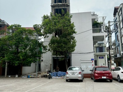 Cần bán 30m2 nhà 6 tầng, view thoáng vĩnh viễn, thang máy, ô tô đỗ cửa tại phố Võ Trung 2