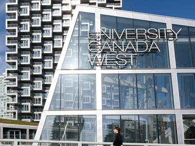 Du học Canada MBA với học bổng chưa từng có tại University Canada West  UCW 2