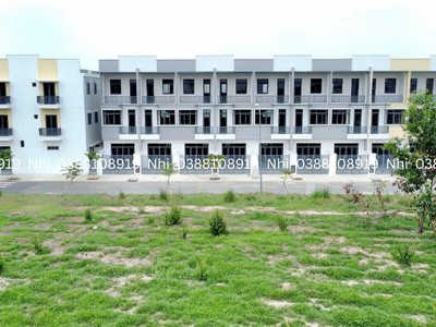 KCN Phước Đông, Tây Ninh   Cơ hội vàng sở hữu nhà phố liền kề - Giá 1 tỷ 2. 7