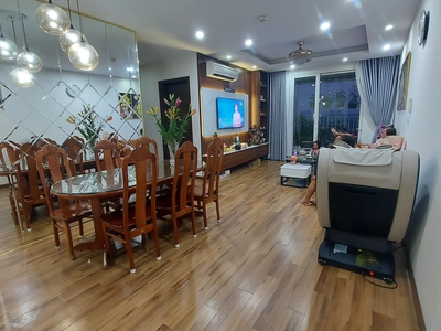 Bán chung cư CT12 Văn Phú 70m2, 2 ngủ, 2 vs nội thất vip chỉ 4.x tỷ 2
