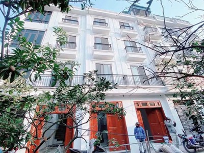BÁN NHÀ ĐẠI MỖ NAM TỪ LIÊM 36m 7,3 TỶ 5 TẦNG MT 6,4m. Ngõ thông rộng, nhầ đẹp ở ngay, ô tô qua cổng. 0