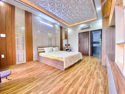 Bán gấp nhà 2 lầu trung tâm Thủ Dầu Một, 120m , giá 3.35 tỷ 7