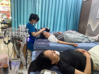 Sang spa tại lk lacasta ngay chân 10 toà chung cư, nhà 2 mặt tiền 2 đường lớn người qua lại rất sầm 2
