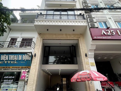 Chính chủ có nhà riêng 90m  mặt sàn, mặt phố Trần Quý Cáp, mặt tiền 5m,có thang máy 6