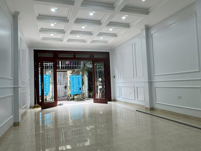 Chủ chuyển sang nhà to hơn cần bán nhà 4 tầng mặt ngõ hoàng quốc việt, quận cầu giấy, ở cực lộc, 1