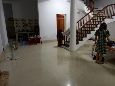 Bán đất tặng nhà 2 tầng còn mới đẹp về ở luôn, gần quốc lộ 3 1