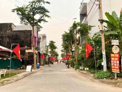 Bán nhà  2 tầng - căn gốc 2 mặt tiền ngay lã oai - dt 55m2 long trường-  quận 9 0