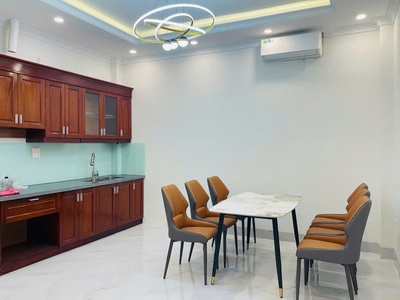 Nhà chính chủ - giá tốt - vị trí đẹp tại phúc lợi 1