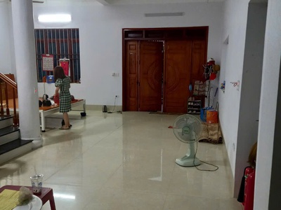 Bán đất tặng nhà 2 tầng còn mới đẹp về ở luôn, gần quốc lộ 3 2