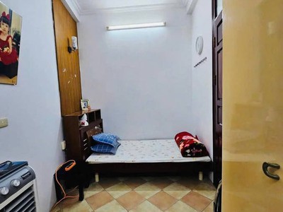 Cách 1 nhà ra ô tô, vị trí siêu đẹp. nhà dân xây khung cột chắc chắn , khách mua về lên tầng , 1