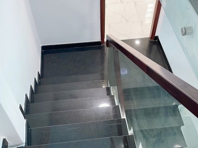 Bán nhà hẻm ô tô đường cách mạng tháng 8, p15, q10 2