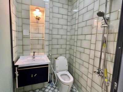Nhà mới đẹp, vào ở ngay 3.4x10m/3lầu/5pn/4wc hưng phú p9q8 4