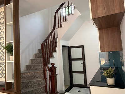 Bán nhà 5 tầng mới tinh   phố quang trung   4.9 tỷ  2