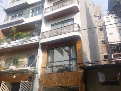 Bán nhà ngọc lâm 23 tỷ 55m ngõ ô tô đỗ cửa,kinh doanh,long biên 0