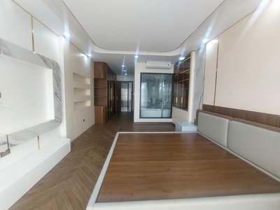 Bán nhà ngọc lâm 23 tỷ 55m ngõ ô tô đỗ cửa,kinh doanh,long biên 4