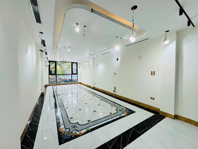 Bán nhà ngọc lâm 23 tỷ 55m ngõ ô tô đỗ cửa,kinh doanh,long biên 2