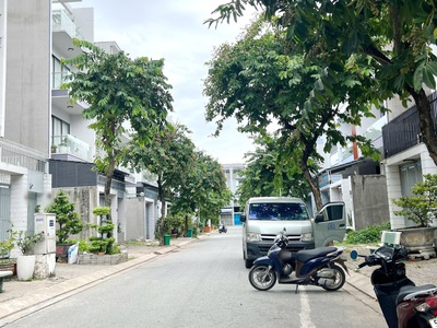 Bán 2 căn  hầm,3 lầu,st  kdc dương hồng  đại phúc  bình hưng, bình chánh. giá 10.5 tỷ/căn 4