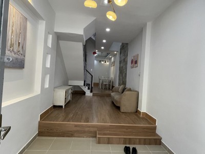 Nhà đẹp 3 tầng nguyễn tri phương, q10   dt 41m , hẻm 7m 0