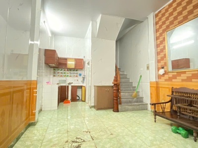 Cho thuê nhà ngõ 362 giải phóng, 4 tầng x 36m2, 2 ngủ, chỉ 6 triệu vào ngay 0