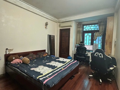 Cho thuê nhà ngõ 83 tân triều 6 tầng x 32m2, 4 ngủ, 13 triệu ở nhóm 7 người, gđ, kd on 2