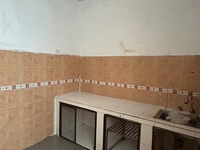 Cho thuê nhà ngõ văn chương, 3 tầng x 35m2, 3 ngủ, 10 triệu rất gần ô tô 3