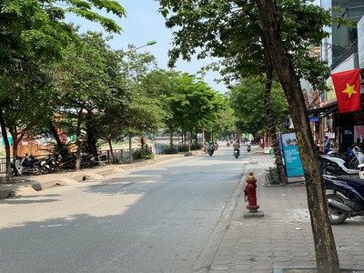 Hai bà trưng 1 nha ra phố oto 7 chỗ vào nhà kinh doanh văn phòng 1