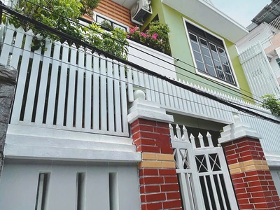 Cần bán nhà 2 lầu đường hẻm dã tượng -vĩnh nguyên - nha trang   bán đất tặng nhà 0
