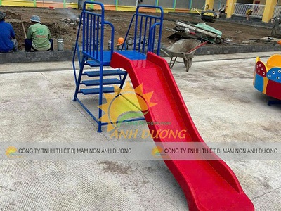Cầu trượt đơn nhựa composite trẻ em, máng trượt hồ bơi 4