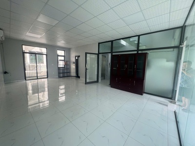 Cho thuê sàn tầng 2 80m2 giá 8tr tại Vinhomes Marina 0