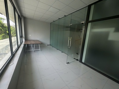 Cho thuê sàn tầng 2 80m2 giá 8tr tại Vinhomes Marina 1