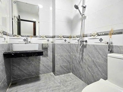  bán nhà  dân xây -  4 tầng phú diễn   ô tô đỗ cổng   mặt tiền rộng 4.5m 3