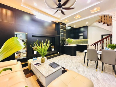 Trung tâm đống đa - nhà đẹp gần phố  - 50m mặt phố lớn  - nhà dân xây tâm huyết - nội thất xịn sò 0