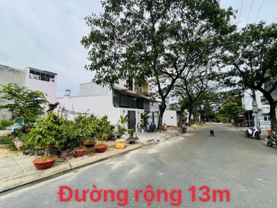 Bán lô đất tái định cư đất lành đường 13m lô sạch đẹp giá 2 tỉ 700 triệu. diện tích : 64m2 ngang 1