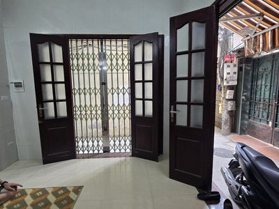 Mặt ngõ dân xây thái hà -đống đa- 29m2- 5t - mt 3.4m -giá chỉ 10.4 tỷ 0