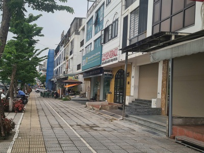 Bán nhà ao sào - vỉa hè đá bóng - đường mênh mông - nhà đẹp - giá chỉ 27 tỷ - diện tích 63 0