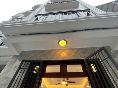 Bán nhà xuân la, 40m x 6 tầng thang máy   ngõ thông, gần ô tô   mới keng - sầm uất, giá 10.2 tỷ 0