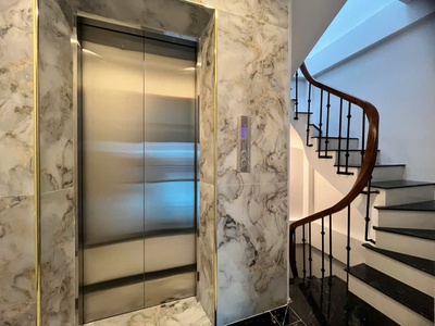 Bán nhà xuân la, 40m x 6 tầng thang máy   ngõ thông, gần ô tô   mới keng - sầm uất, giá 10.2 tỷ 2