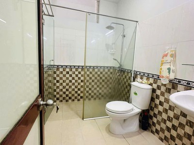 nhà phân lô vip   xe hơi tận nhà   giá chỉ 13.5 tỷ   có sẵn hợp đồng thuê 4