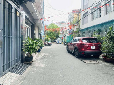  nhà phân lô vip   xe hơi tận nhà   giá chỉ 13.5 tỷ   có sẵn hợp đồng thuê 0