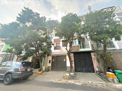 Nhà 4 tầng hẻm kd 69 nguyễn gia trí  d2 , p 25, q bình thạnh 3