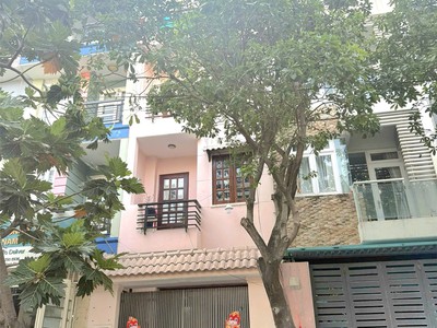 Nhà 4 tầng hẻm kd 69 nguyễn gia trí  d2 , p 25, q bình thạnh 0