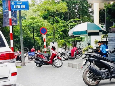 Cho thuê nhà mặt phố hoàng hoa thám, 110m , mt 7.5m, thang máy 2