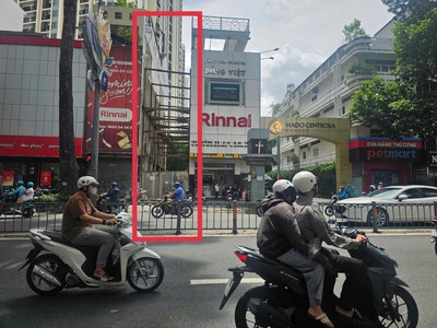Chính chủ bán gấp đất mặt tiền đường 3/2 phường 12 quận 10, dt4.2x25m, cn 103m2, h 7tầng gía 42 tỷ 0