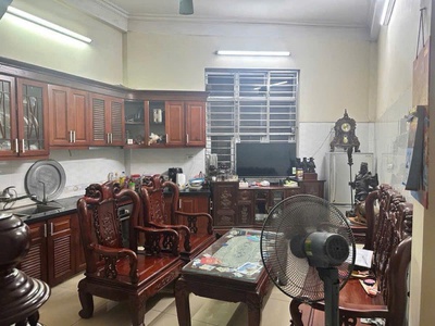 Bán nhà đẹp phố lâm du   bồ đề   long biên, diện tích 47m , 4 tầng, giá 10.5 tỷ   sân rộng, đỗ 2 ô 3