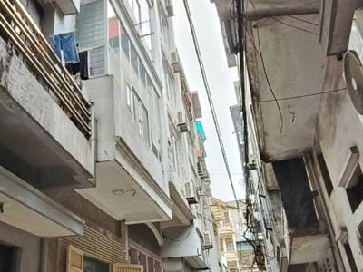 Chính công ty cần mang đến thuê nhà tại số 1b ngõ 840 bạch đằng, hai bà trưng, hà nội 1