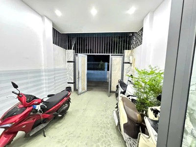 Bán nhà 2 tầng mới đẹp đường số 11 linh xuân, sân ô tô, 3pn 3