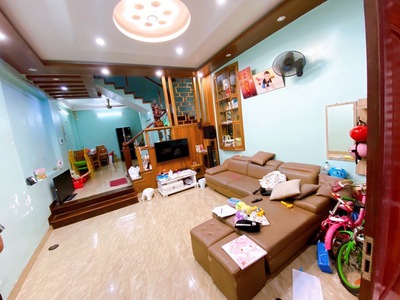 Bán nhà phố minh khai dân xây ngõ rộng 50m ra mặt phố diện tích 52m2 giá chào 11 tỷ 1