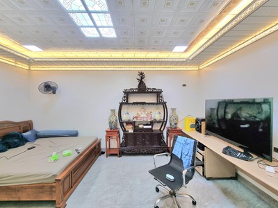 Bán nhà thượng thanh 23 tỷ 90m phân lô,ô tô vỉa hè,long biên 3